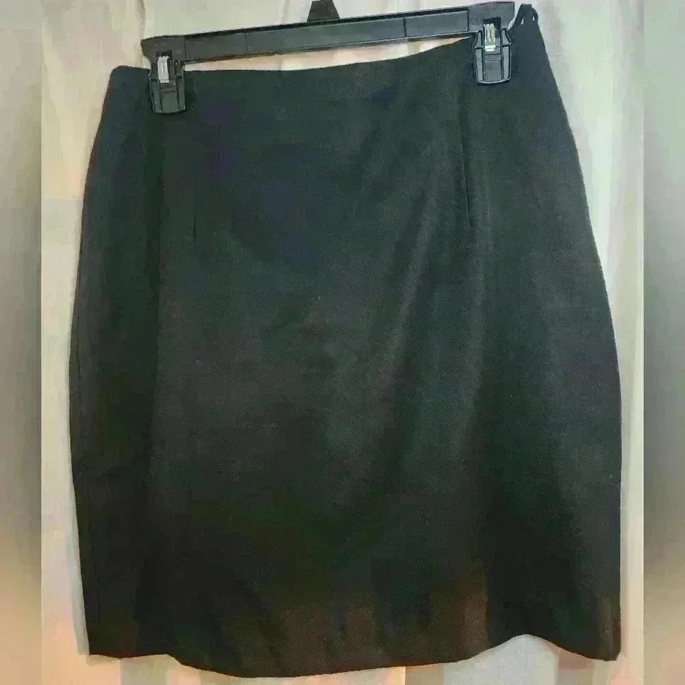 81 & Park Black Pencil skirt  Size 11